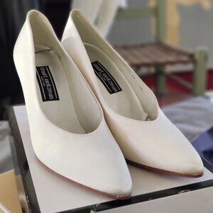 Stuart Weitzman - White Satin Pumps 85 bridal shoes